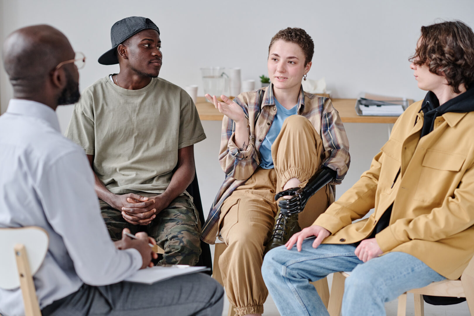 youth-group-counselling-session